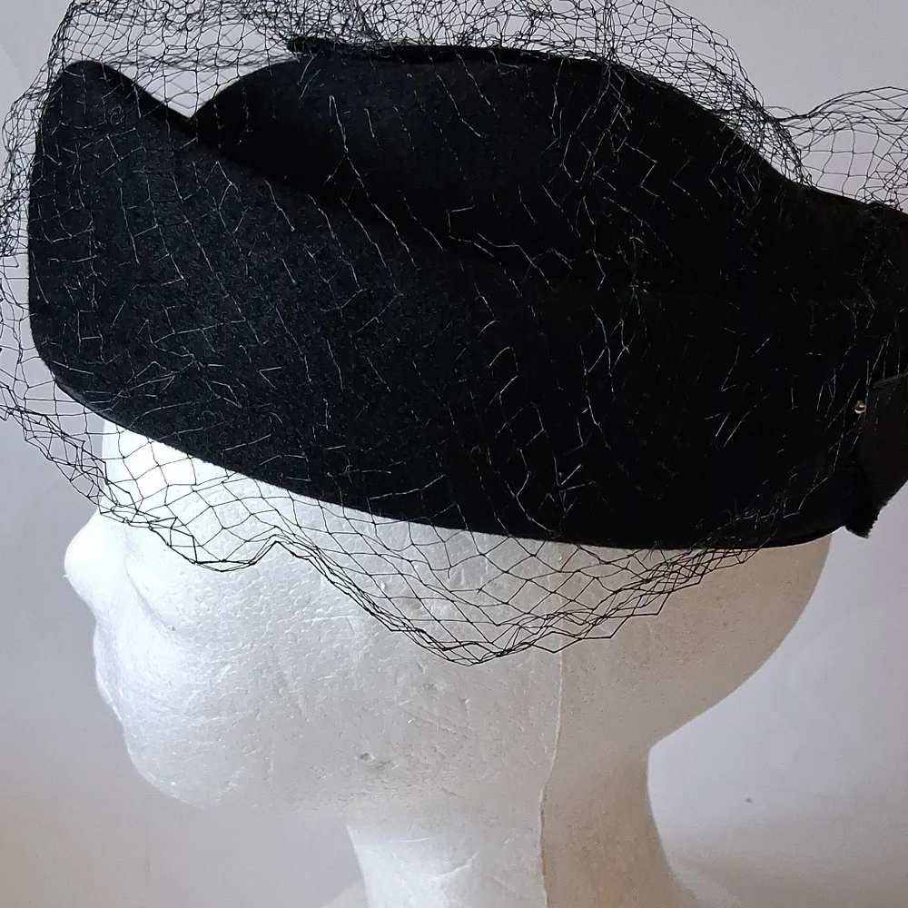 Vintage Black  Hat with Ribbon and Net - Picture 3 of 13